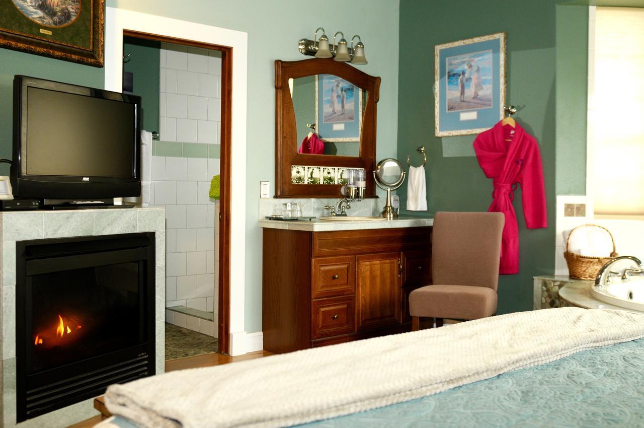 Collins Inn & Seaside Cottages (Adults Only) Ошен Шорс Екстер'єр фото