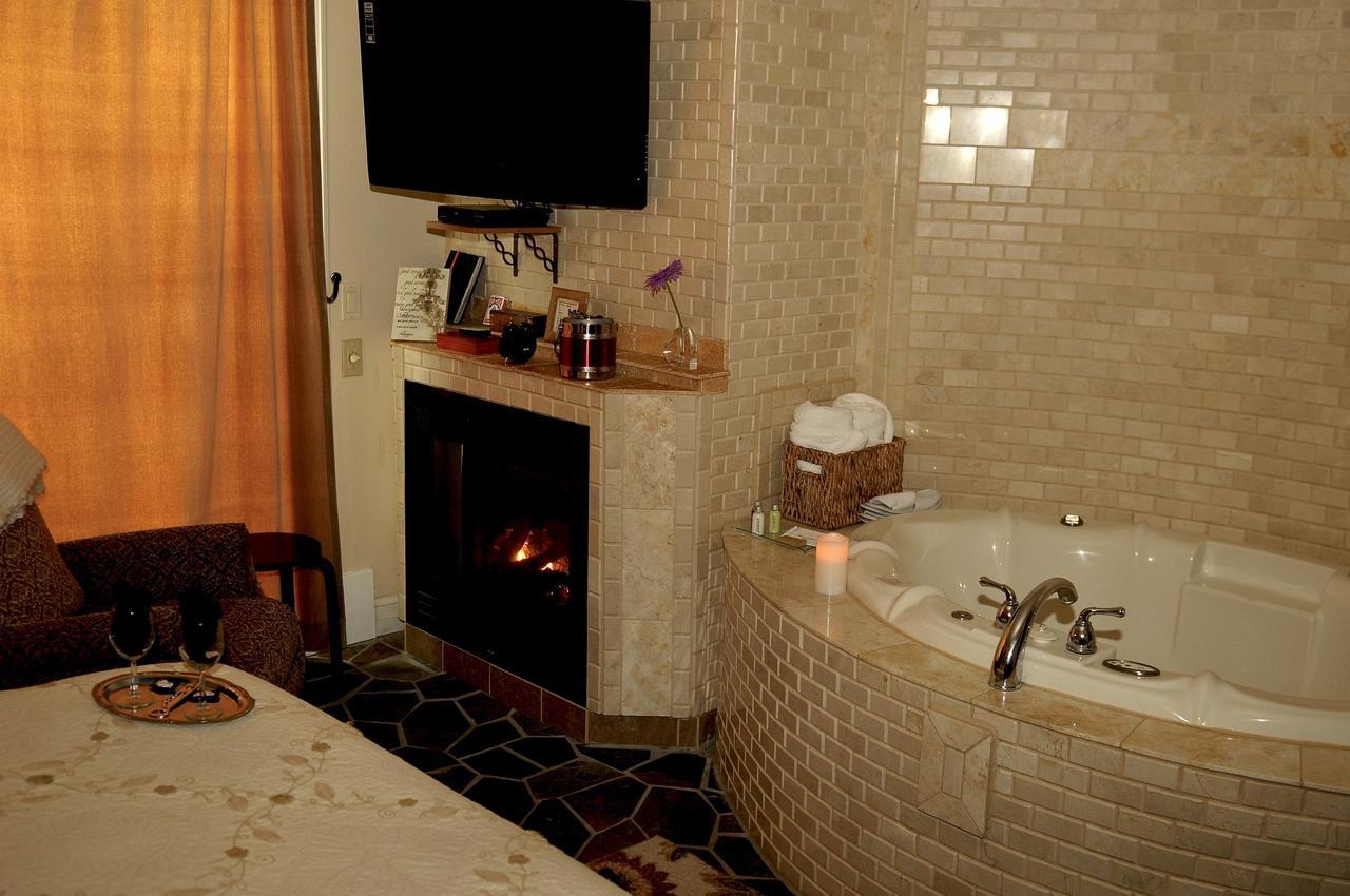 Collins Inn & Seaside Cottages (Adults Only) Ошен Шорс Екстер'єр фото