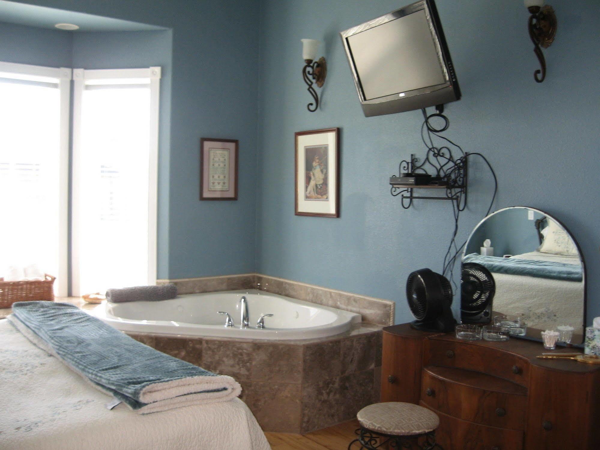Collins Inn & Seaside Cottages (Adults Only) Ошен Шорс Екстер'єр фото