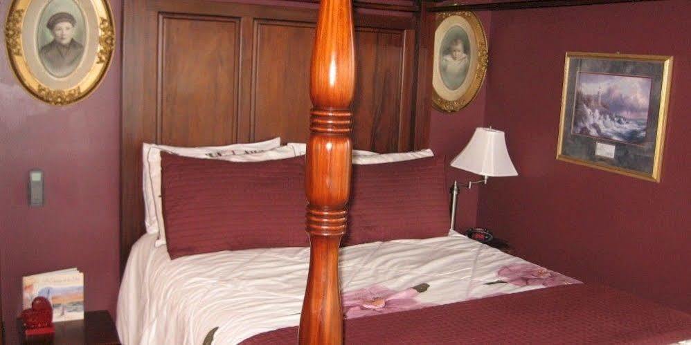 Collins Inn & Seaside Cottages (Adults Only) Ошен Шорс Екстер'єр фото